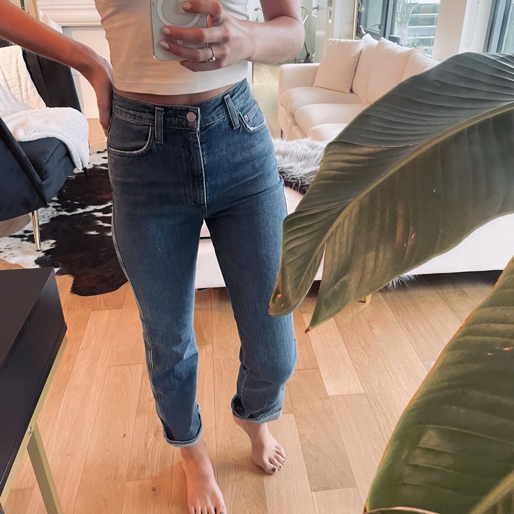 Straight left high waist mom jeans